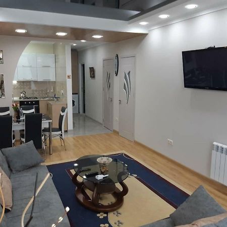 Мате Apartment Batumi Exteriör bild