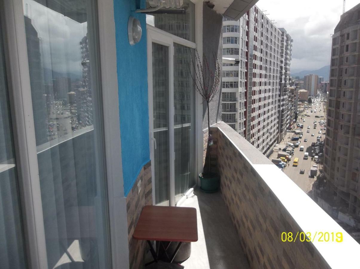 Мате Apartment Batumi Exteriör bild