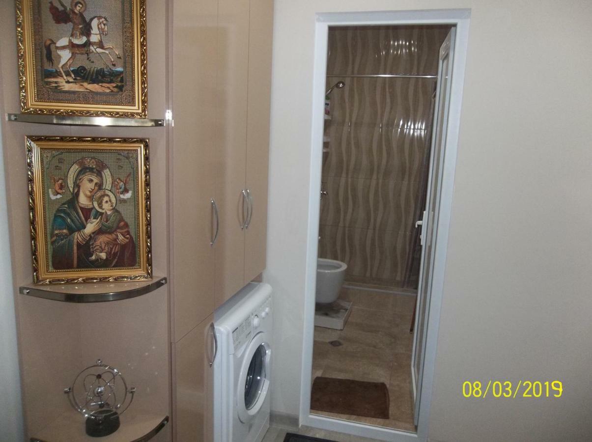 Мате Apartment Batumi Exteriör bild