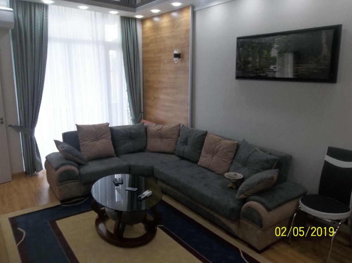 Мате Apartment Batumi Exteriör bild