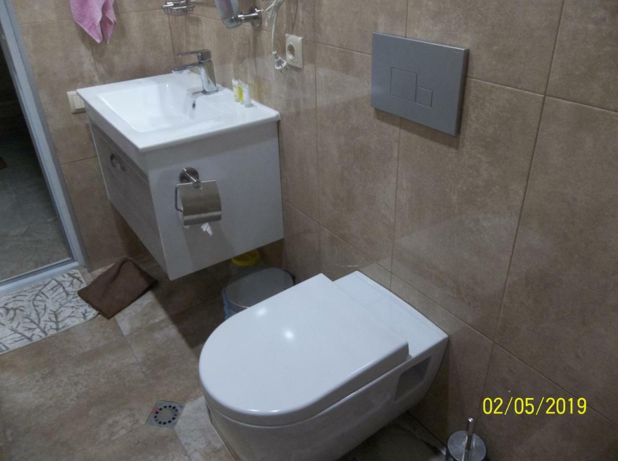 Мате Apartment Batumi Exteriör bild