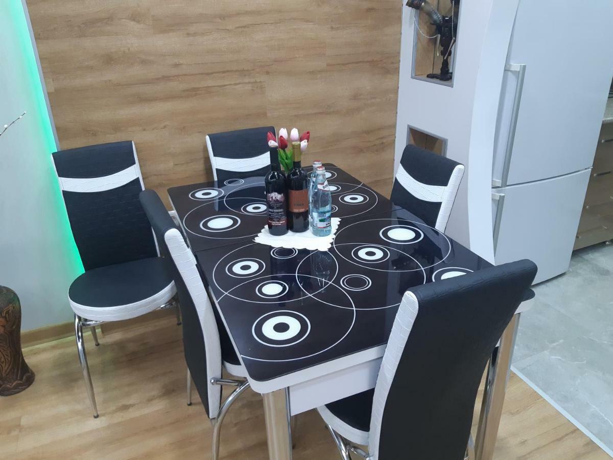 Мате Apartment Batumi Exteriör bild