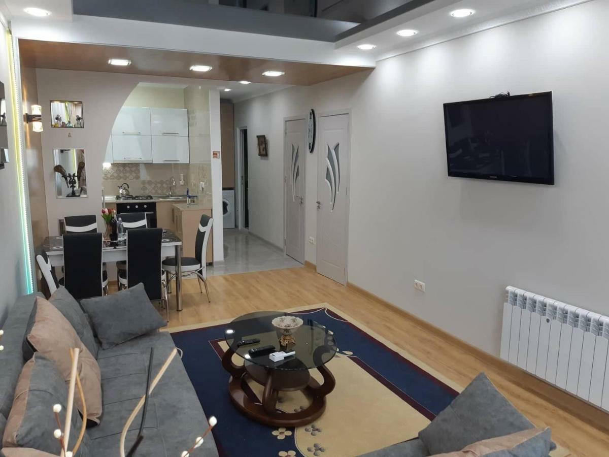 Мате Apartment Batumi Exteriör bild